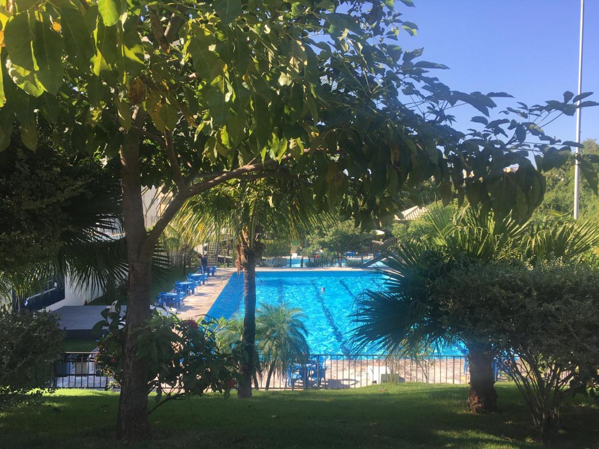 Hotel Golden Dolphin Com Cafe Da Manha! Piscinas 24H Caldas Novas Bagian luar foto